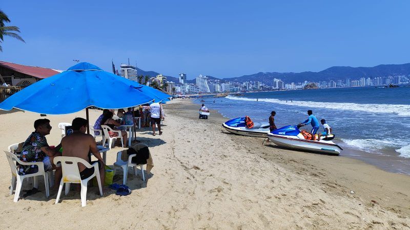 En las playas de Acapulco encontrarás varias opciones de diversión /MARTÍN GÓMEZ /EL SOL DE ACAPULCO