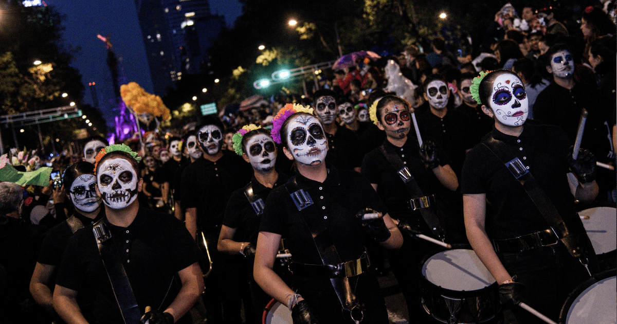 Mega Procesión de Catrinas