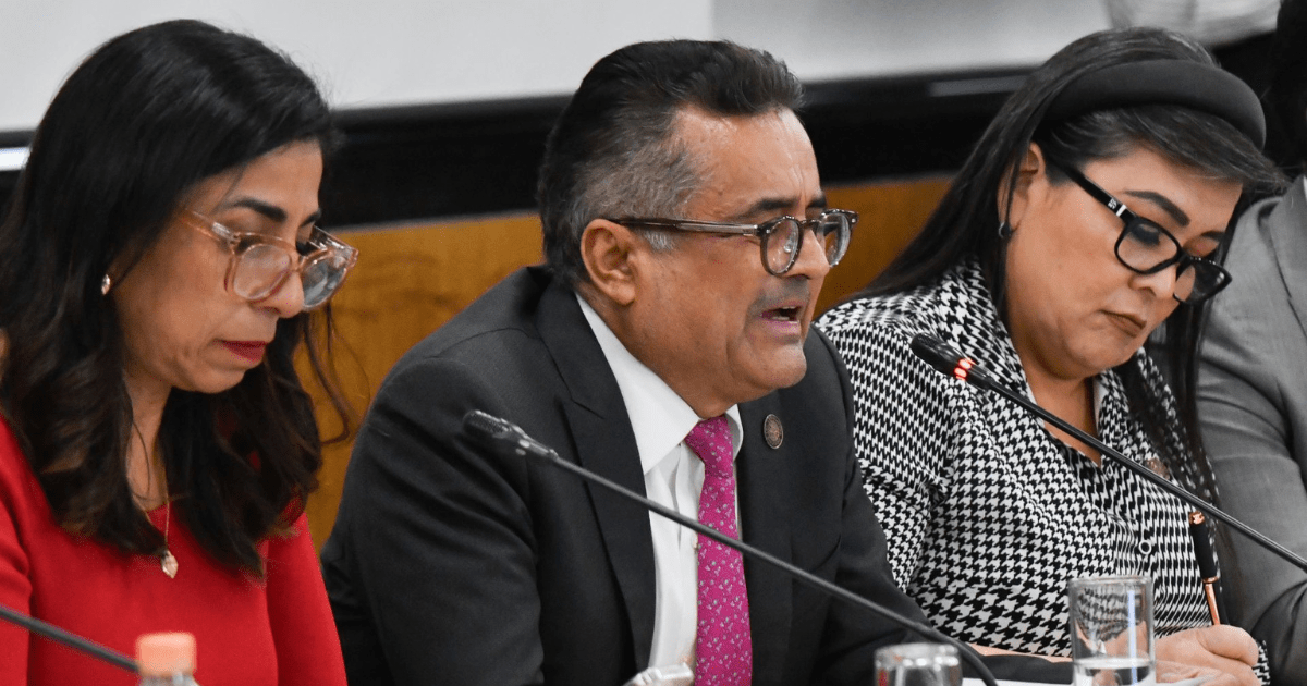 Carol Antonio Altamirano