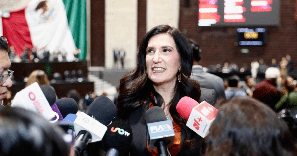 Kenia López Rabadán